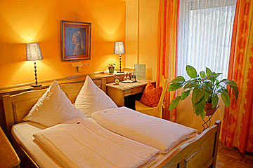 Konigshof Hotel Dortmund room