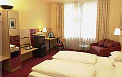 Ramada Hotel Frankfurt City Center Frankfurt Am Main room