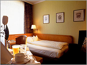 Admiral Hotel München Zimmer