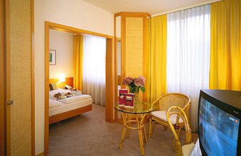 Hotel Drei Lowen München Zimmer